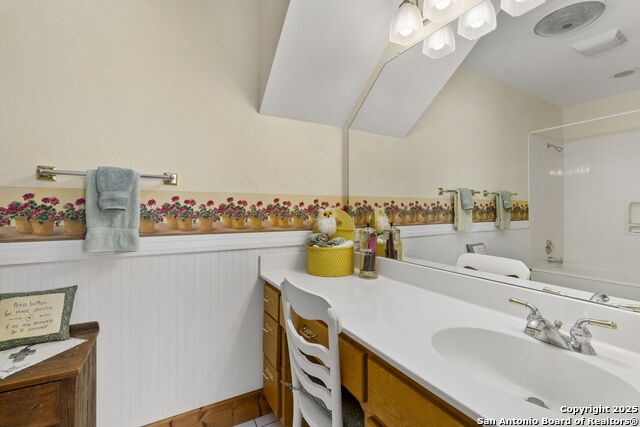 Lakehills, Texas, 78063, United States, 4 Bedrooms Bedrooms, ,5 BathroomsBathrooms,Residential,For Sale,1847540