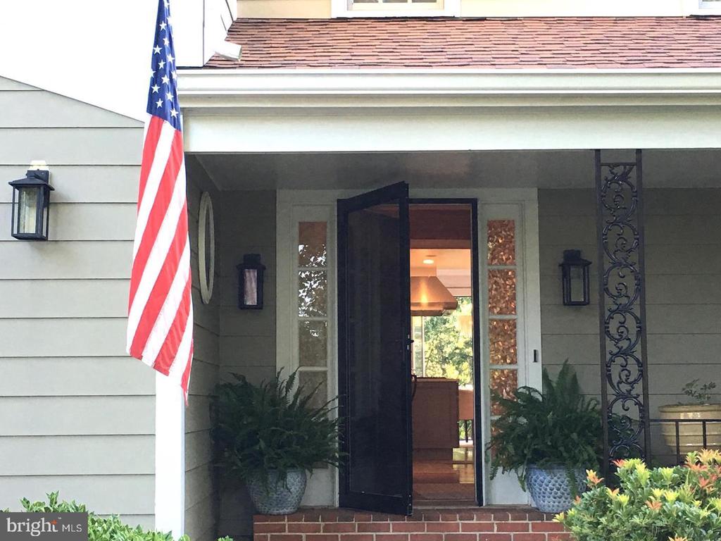 Fredericksburg, Virginia, 22405, United States, 5 Bedrooms Bedrooms, ,5 BathroomsBathrooms,Residential,For Sale,1825163