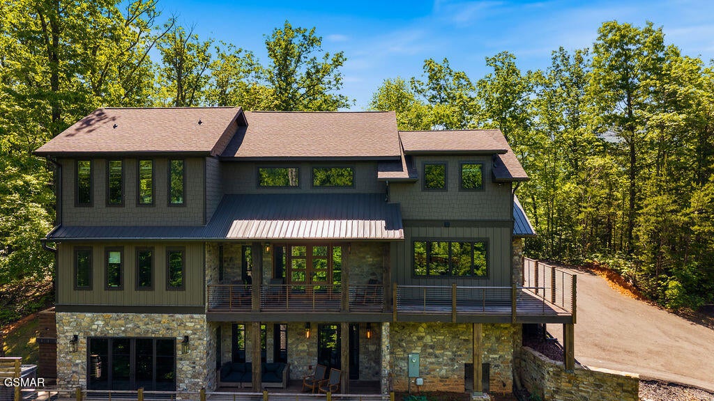 Gatlinburg, Tennessee, 37738, United States, 3 Bedrooms Bedrooms, ,5 BathroomsBathrooms,Residential,For Sale,2034960