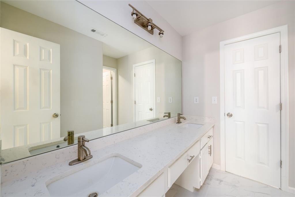 Lawrenceville, Georgia, 30043, United States, 6 Bedrooms Bedrooms, ,5 BathroomsBathrooms,Residential,For Sale,1988331