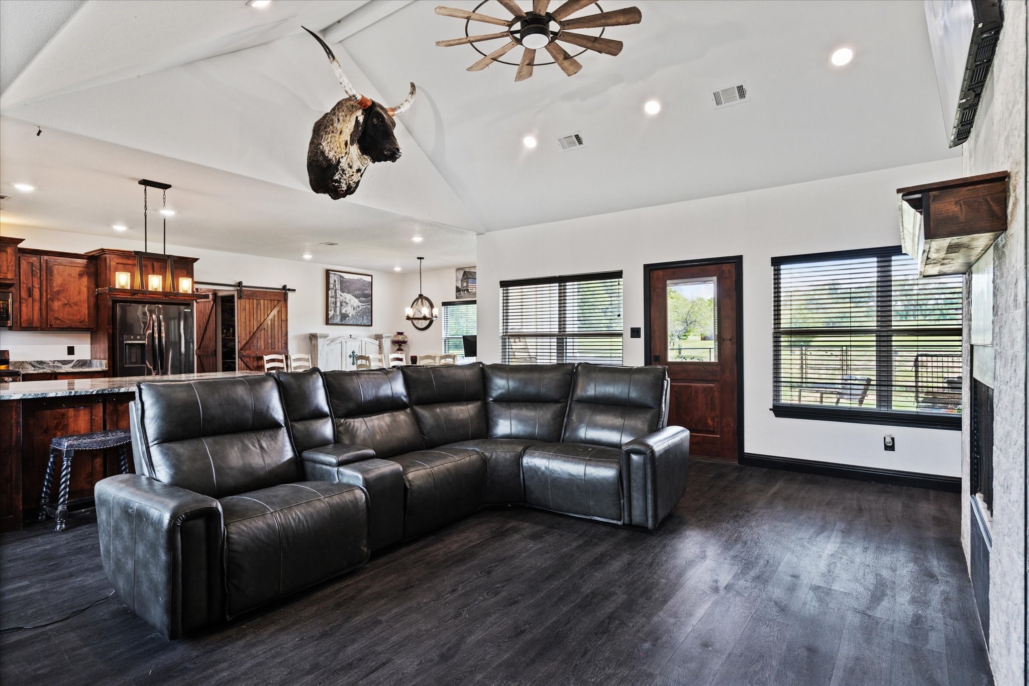 Bowie, Texas, 76230, United States, 4 Bedrooms Bedrooms, ,4 BathroomsBathrooms,Residential,For Sale,1895366