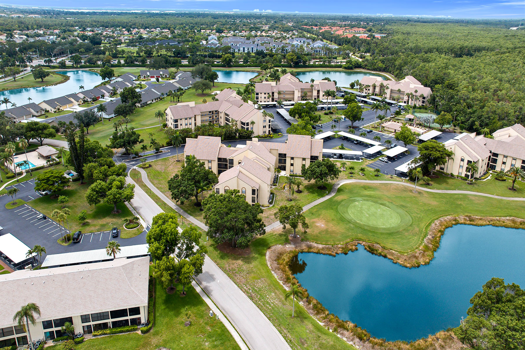  CROSS CREEK - TERRACE CONDO VILLAGE - 物件實景