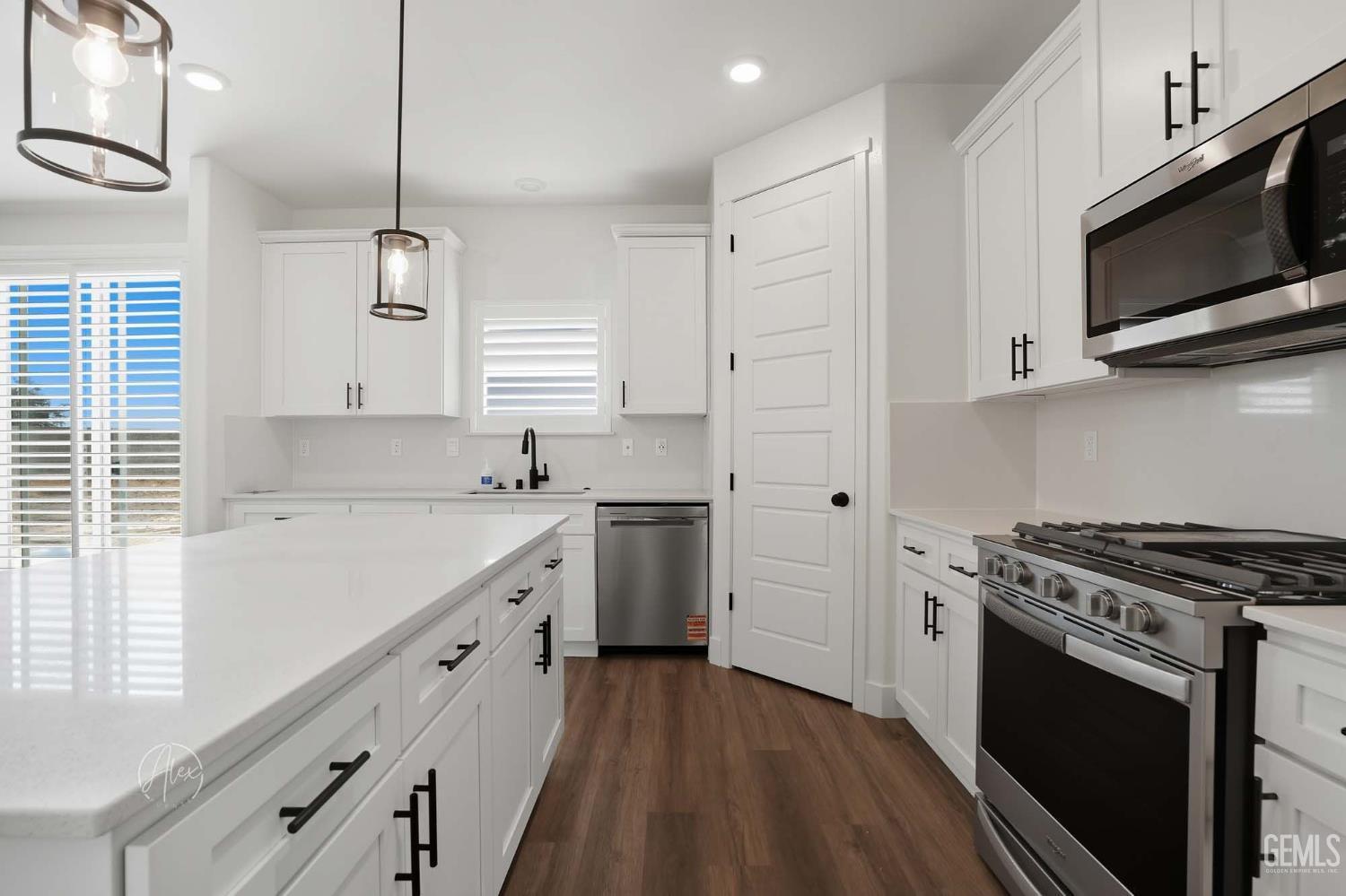 Bakersfield, California, 93314, United States, 5 Bedrooms Bedrooms, ,4 BathroomsBathrooms,Residential,For Sale,1983146