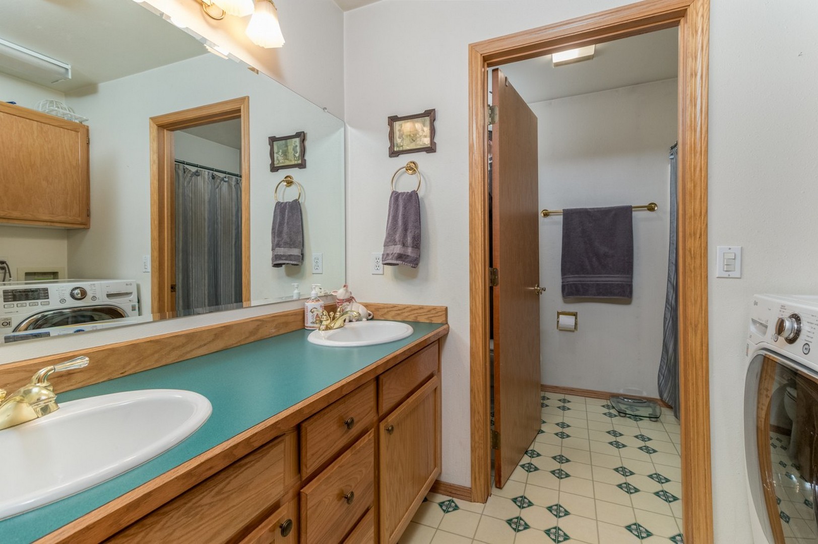 Moyie Springs, Idaho, 83845, United States, 4 Bedrooms Bedrooms, ,3 BathroomsBathrooms,Residential,For Sale,2033523
