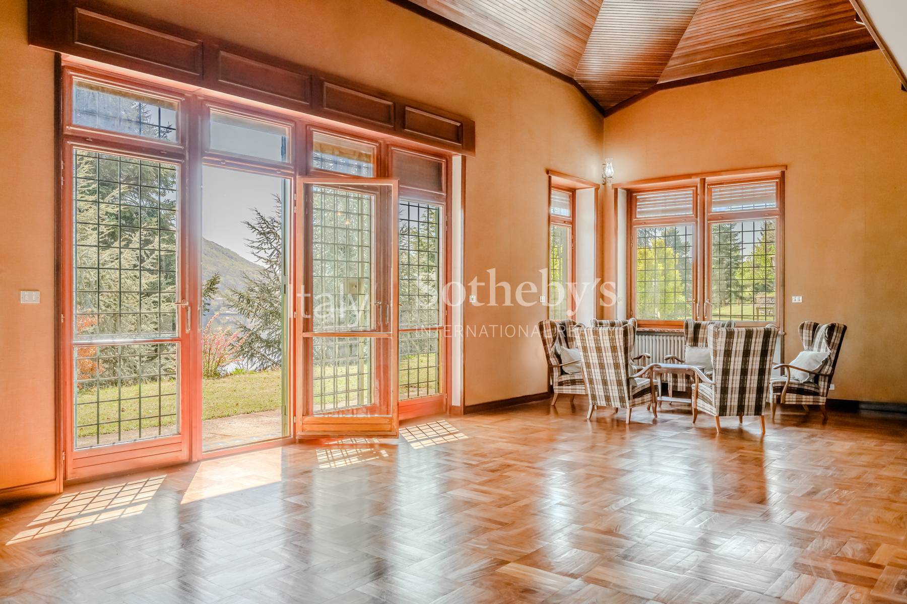  Waterfront villa with private park on Lake Avigliana - 物件實景