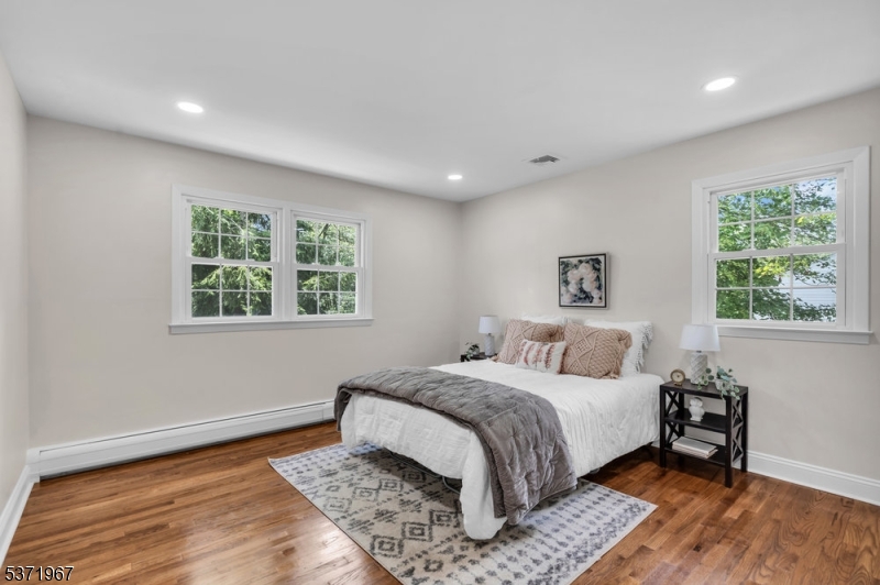 Berkeley Heights Twp., New Jersey, 07922, United States, 5 Bedrooms Bedrooms, ,3 BathroomsBathrooms,Residential,For Sale,1927400