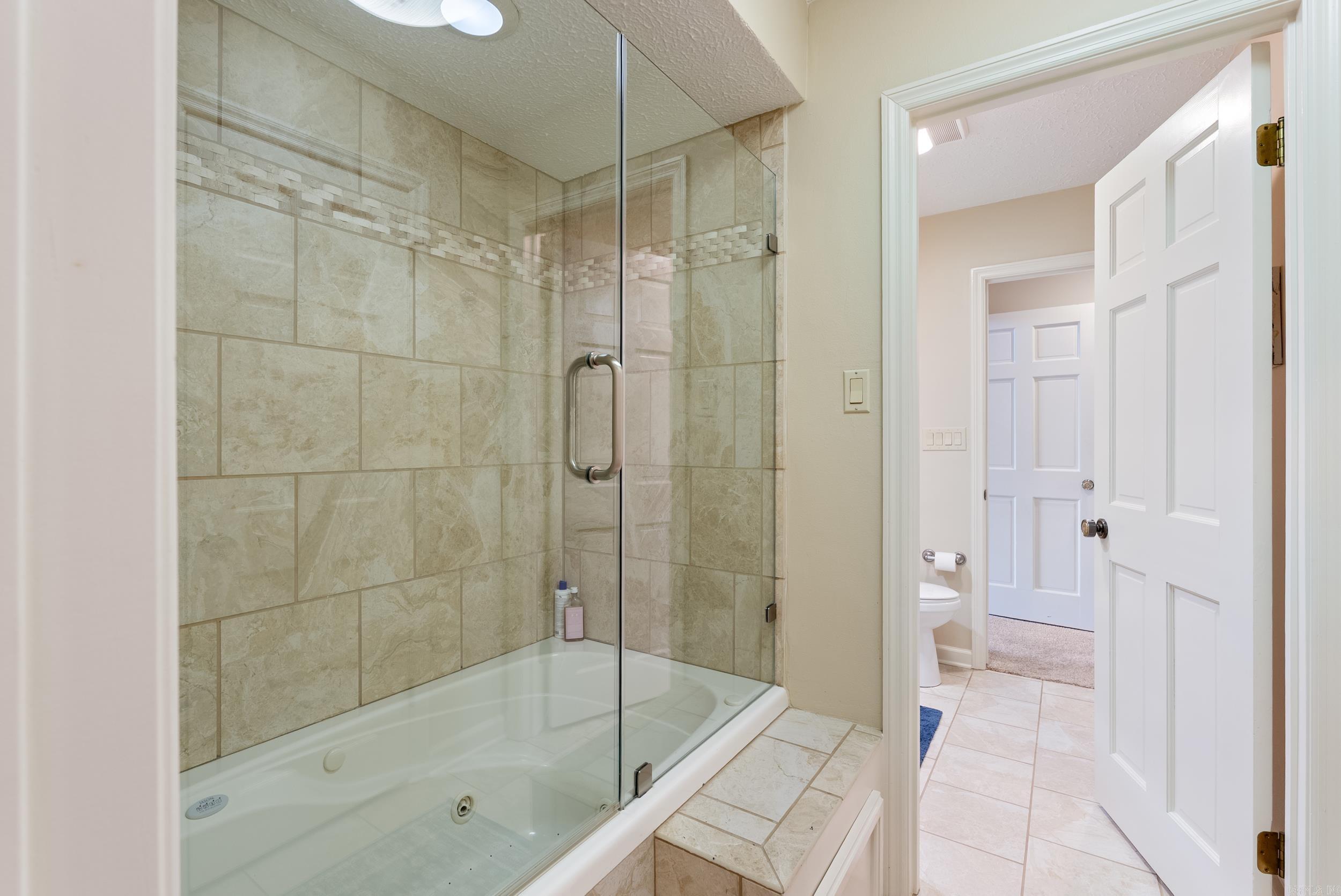 Conway, Arkansas, 72034, United States, 5 Bedrooms Bedrooms, ,5 BathroomsBathrooms,Residential,For Sale,1993283