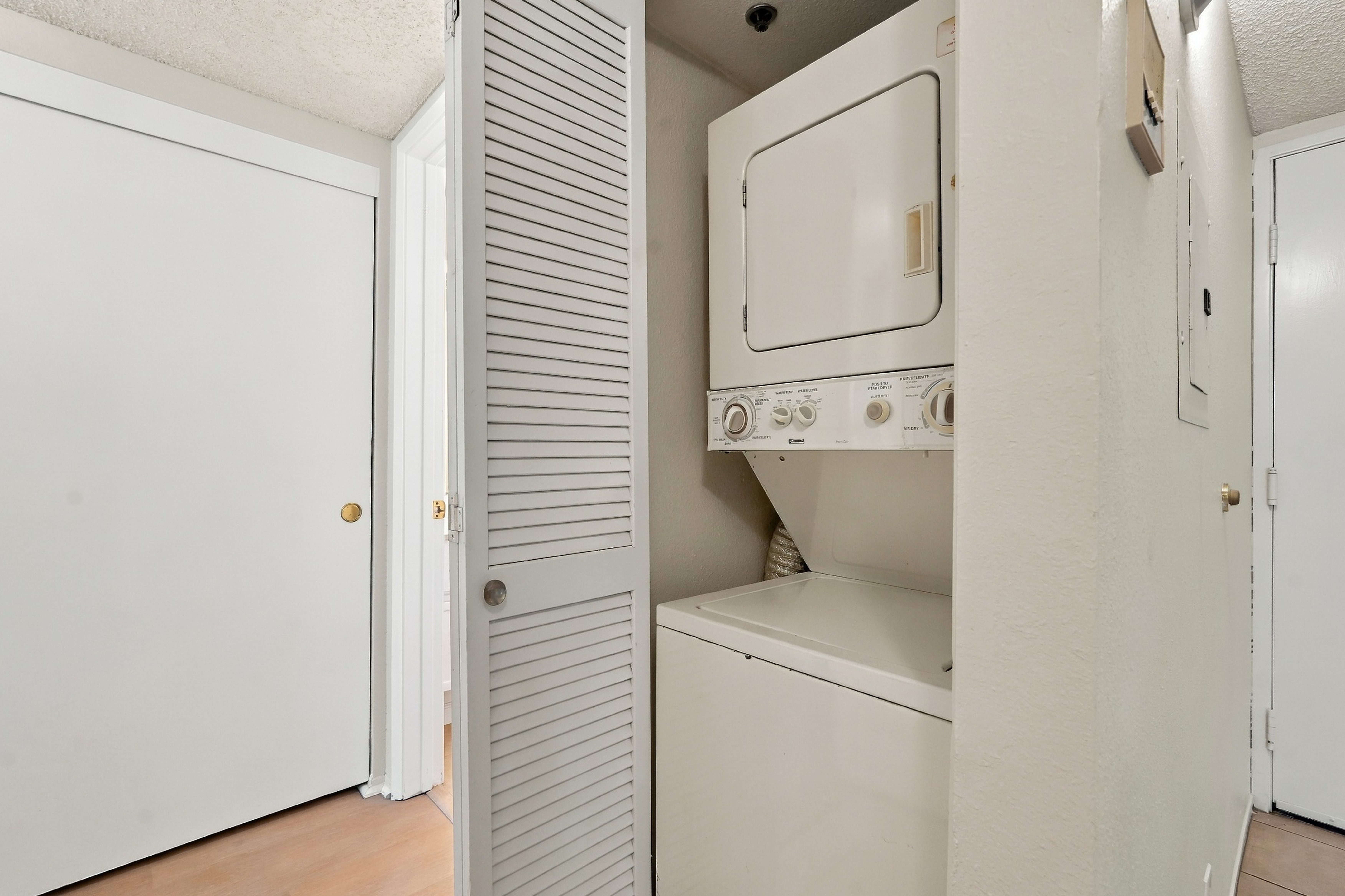  5985 Dandridge Lane, San Diego, CA 92115 - 物件實景