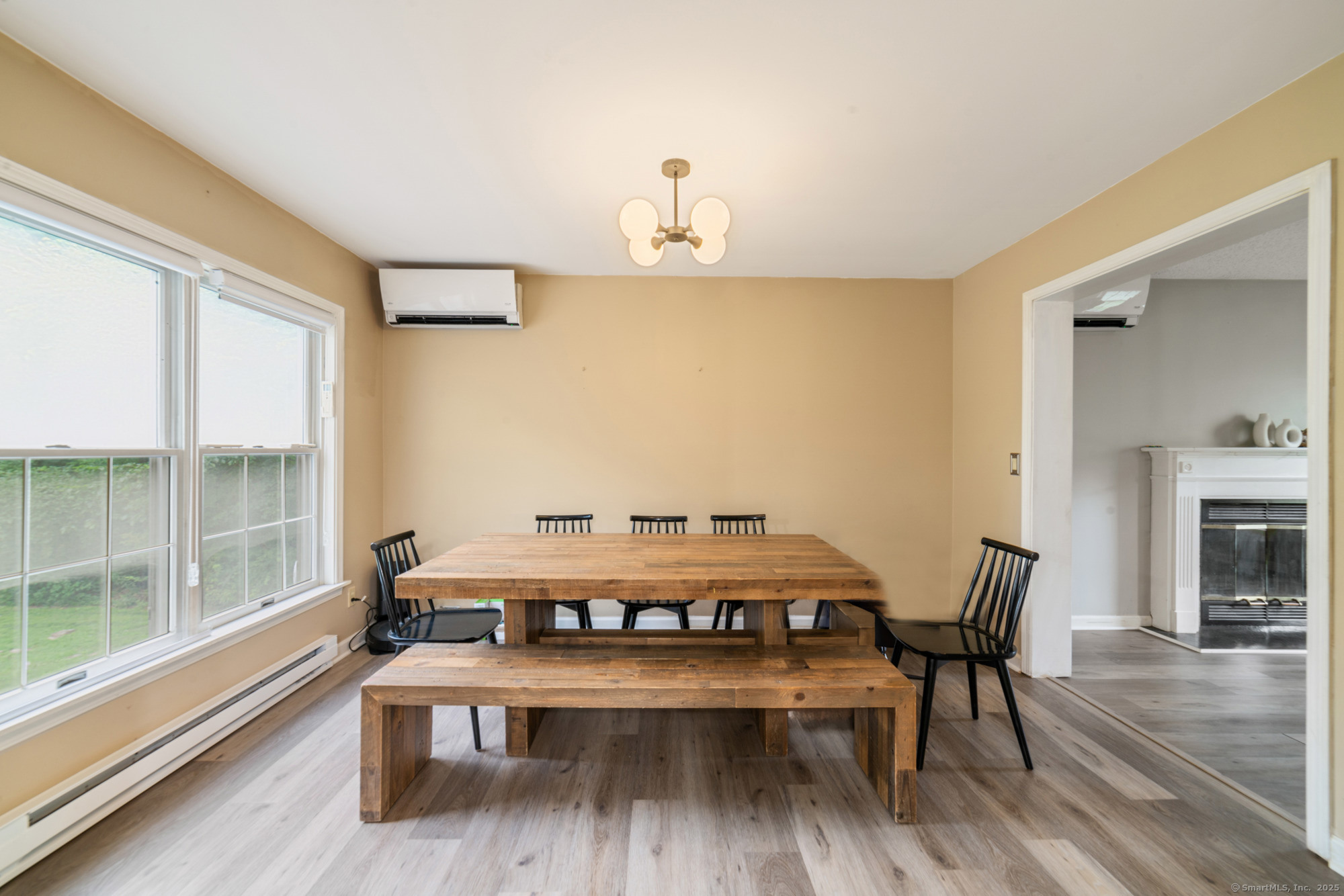 Woodbury, Connecticut, 06798, United States, 4 Bedrooms Bedrooms, ,3 BathroomsBathrooms,Residential,For Sale,1998310