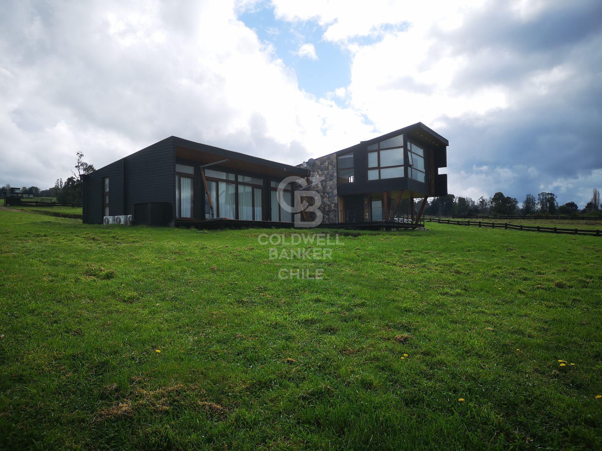 Panguipulli, Chile, 4 Bedrooms Bedrooms, ,3 BathroomsBathrooms,Residential,For Sale,1939448