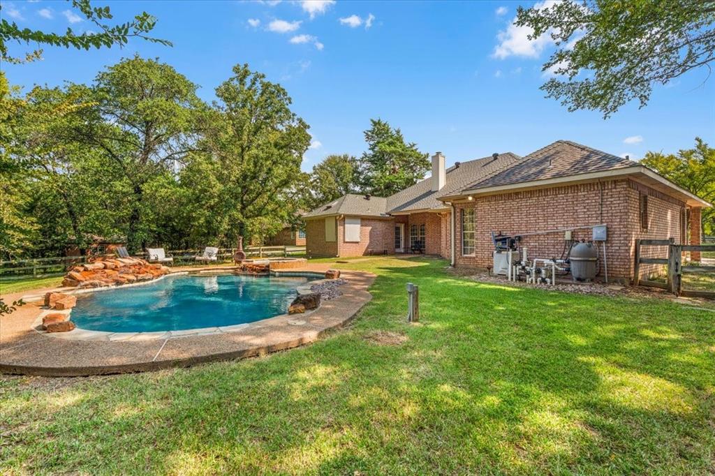 Oak Point, Texas, 75068, United States, 3 Bedrooms Bedrooms, ,3 BathroomsBathrooms,Residential,For Sale,1974311