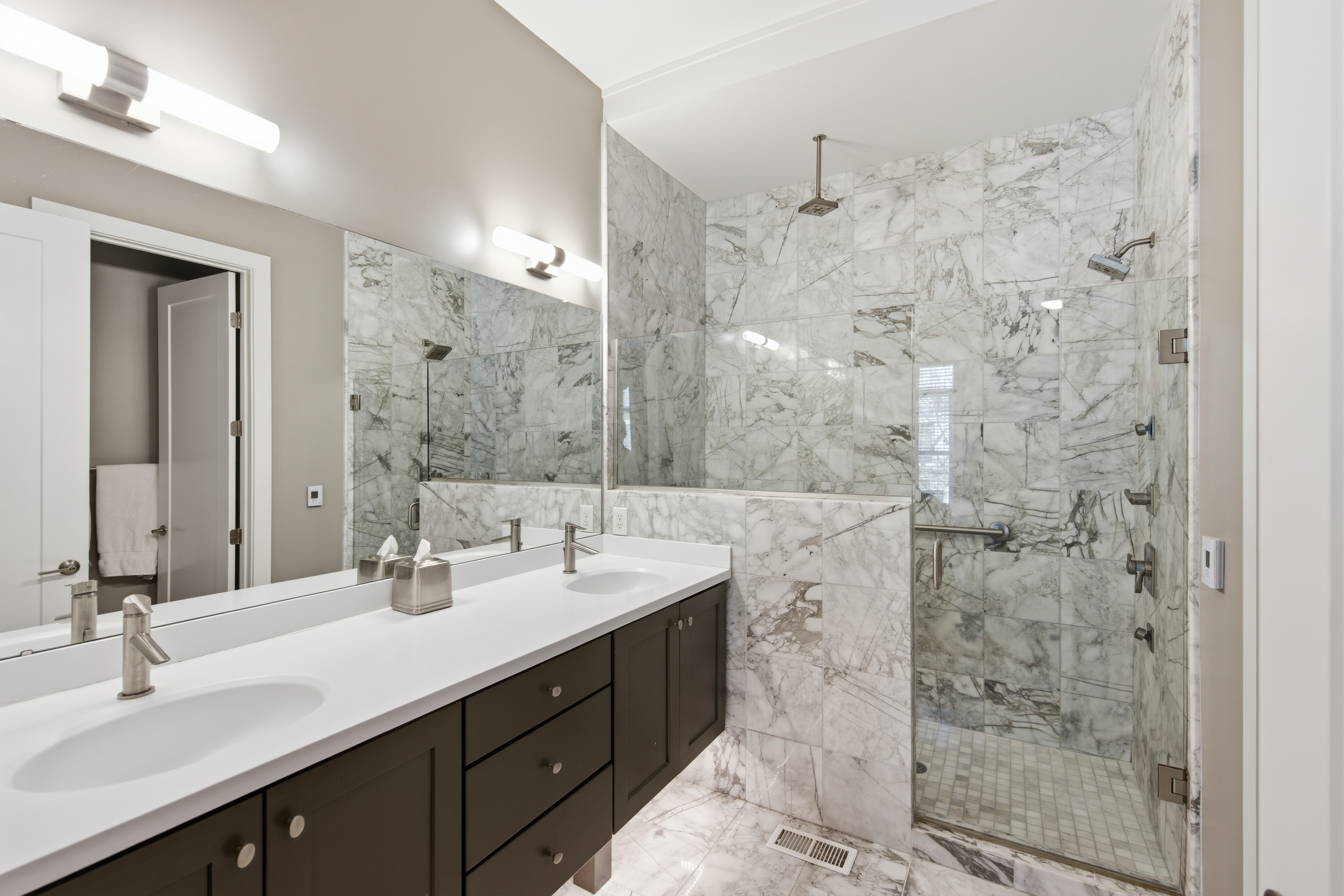  1507 Elm Street, Cincinnati, OH 45202 - 物件實景