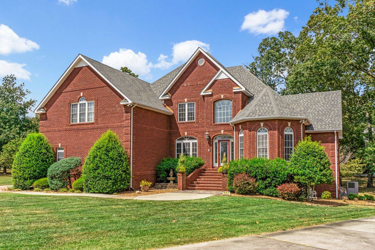 Tullahoma, Tennessee, 37388, United States, 6 Bedrooms Bedrooms, ,5 BathroomsBathrooms,Residential,For Sale,1851275