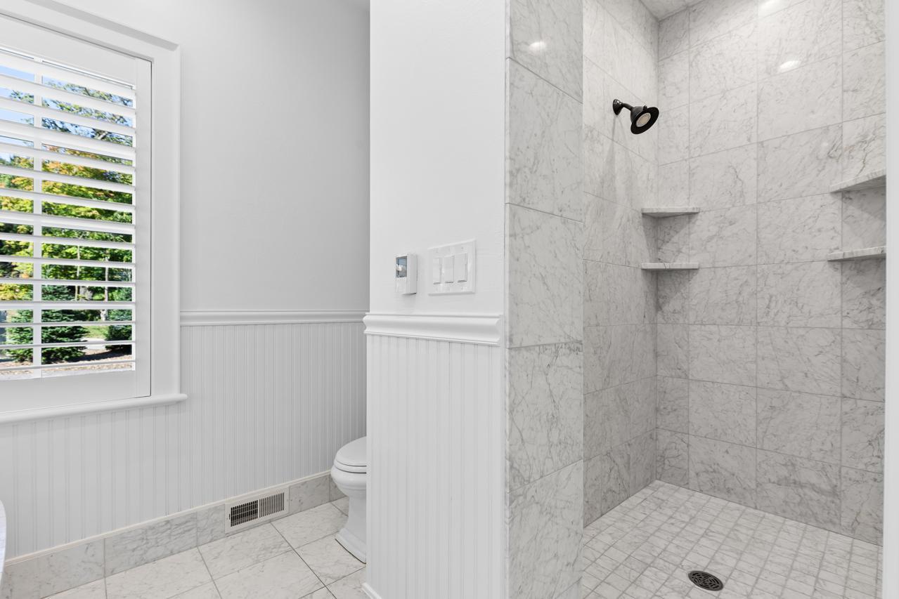 Orono, Minnesota, 55364, United States, 4 Bedrooms Bedrooms, ,4 BathroomsBathrooms,Residential,For Sale,1988176