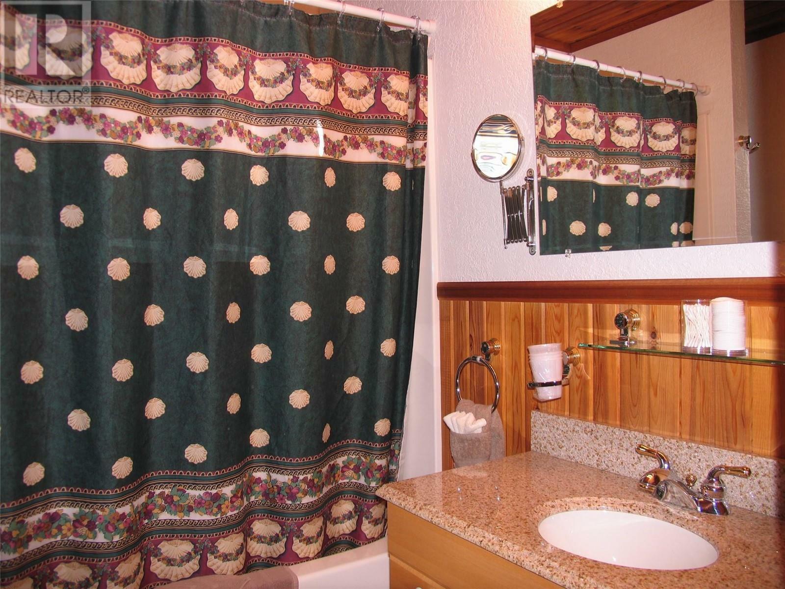 CLEARWATER, British Columbia, V0E 1N1, CA, 1 Bedroom Bedrooms, ,1 BathroomBathrooms,Residential,For Sale,1837039