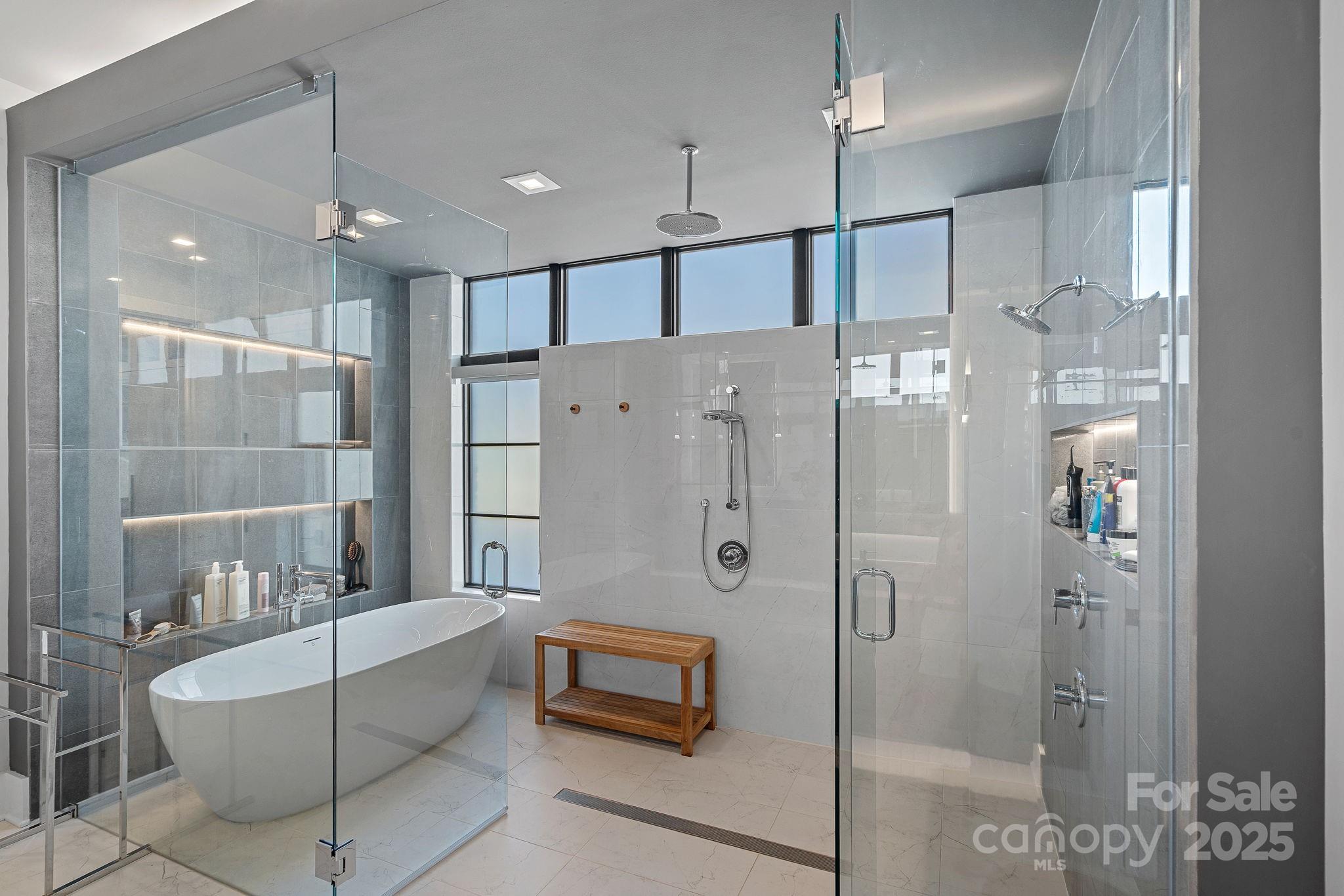 Davidson, North Carolina, 28036, United States, 5 Bedrooms Bedrooms, ,7 BathroomsBathrooms,Residential,For Sale,1989460