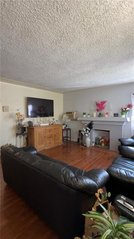 Los Angeles, California, 90047, United States, 3 Bedrooms Bedrooms, ,1 BathroomBathrooms,Residential,For Sale,1872245