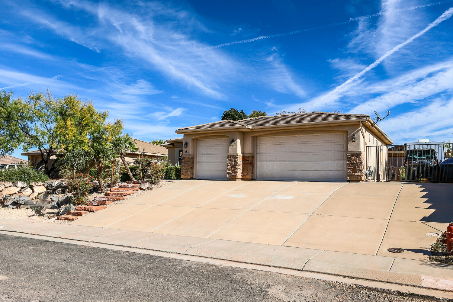 Hurricane, Utah, 84737, United States, 4 Bedrooms Bedrooms, ,Residential,For Sale,1986322