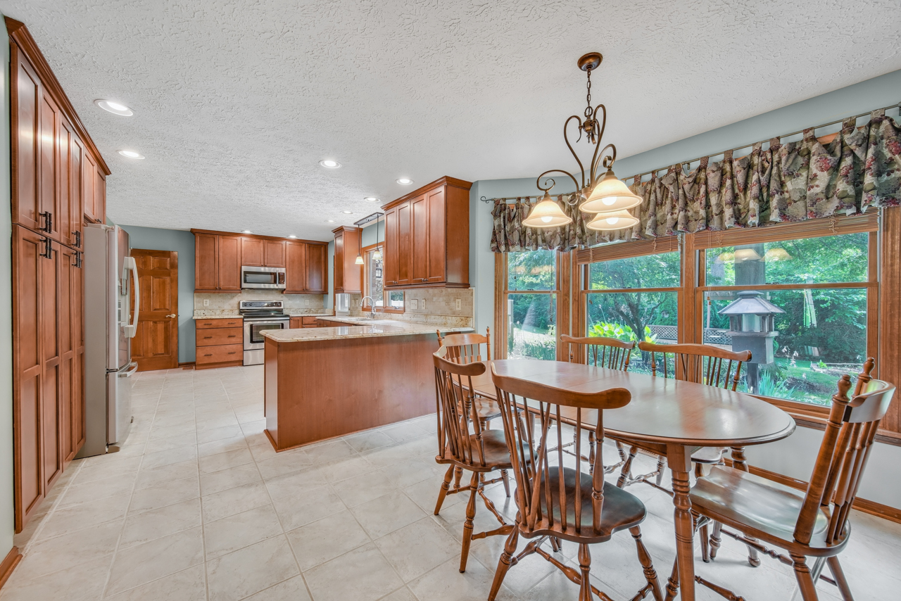 Terre Haute, Indiana, 47802, United States, 4 Bedrooms Bedrooms, ,3 BathroomsBathrooms,Residential,For Sale,1931381