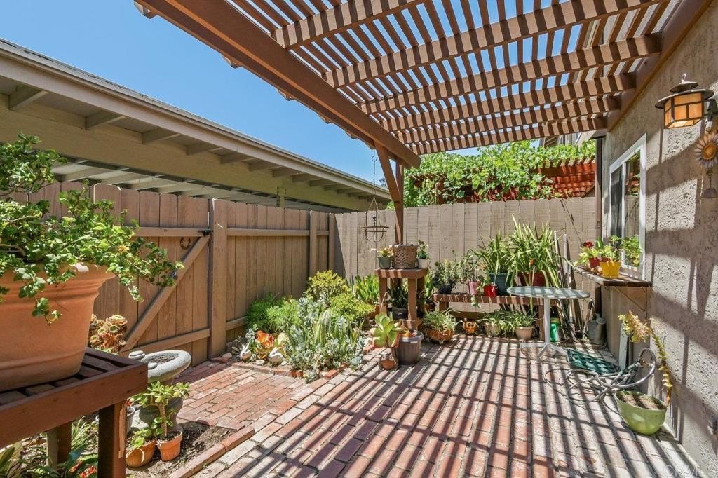 El Cajon, California, 92021, United States, 3 Bedrooms Bedrooms, ,2 BathroomsBathrooms,Residential,For Sale,1874691