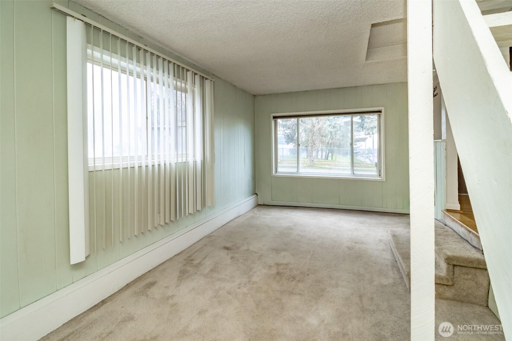 TUKWILA, Washington, 98168, United States, 2 Bedrooms Bedrooms, ,1 BathroomBathrooms,Residential,For Sale,2003003