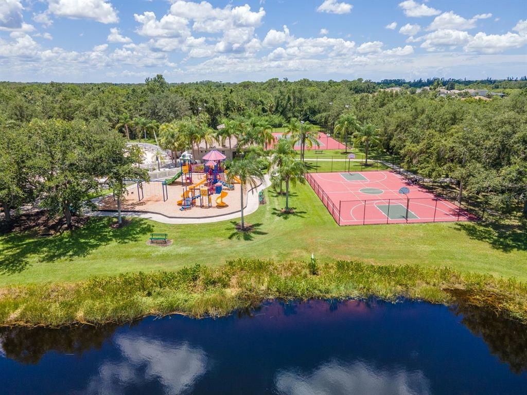 Bradenton, Florida, 34212, United States, 4 Bedrooms Bedrooms, ,4 BathroomsBathrooms,Residential,For Sale,1908693