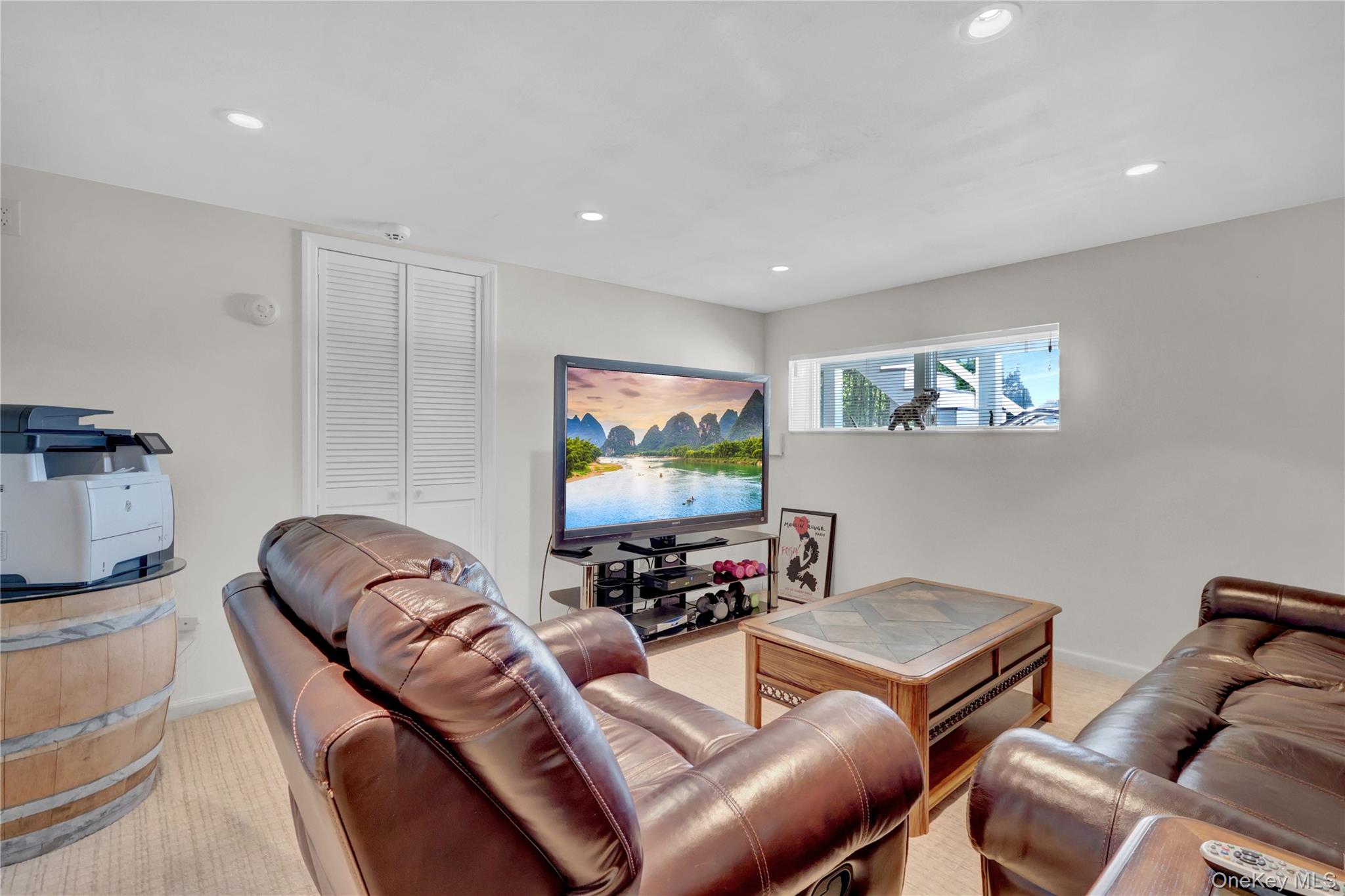 Bellmore, New York, 11710, United States, 4 Bedrooms Bedrooms, ,3 BathroomsBathrooms,Residential,For Sale,2013252