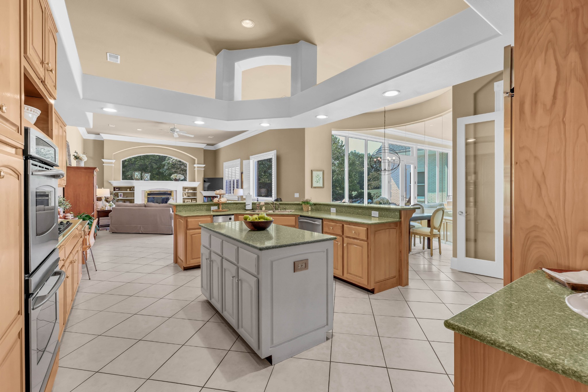 Clarksville, Tennessee, 37043, United States, 4 Bedrooms Bedrooms, ,4 BathroomsBathrooms,Residential,For Sale,1980790