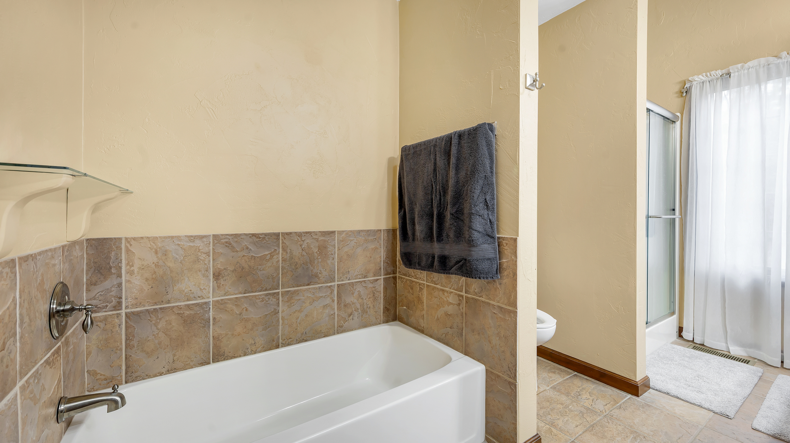 Waterloo, Illinois, 62298, United States, 3 Bedrooms Bedrooms, ,3 BathroomsBathrooms,Residential,For Sale,1986147