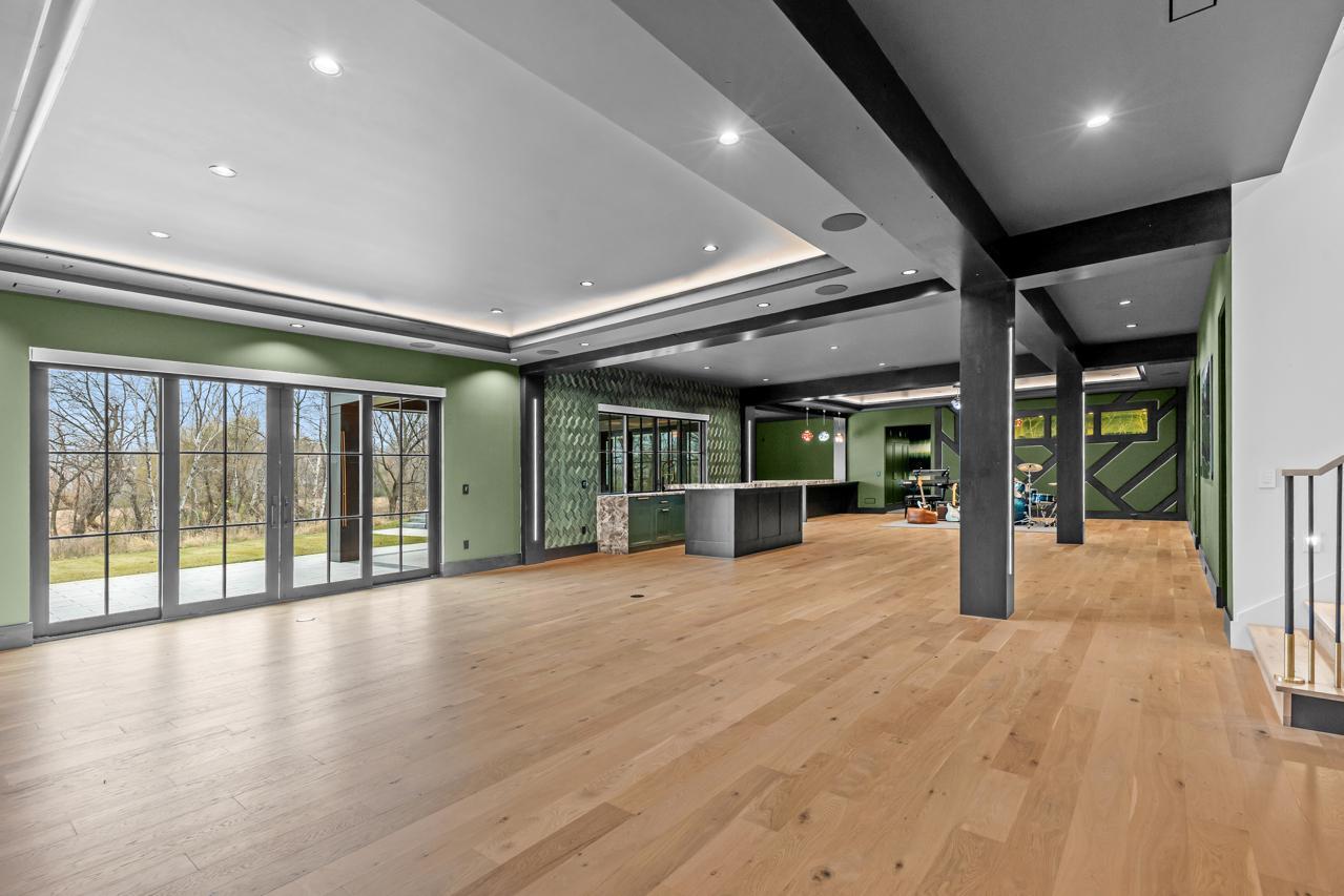 Orono, Minnesota, 55391, United States, 6 Bedrooms Bedrooms, ,3 BathroomsBathrooms,Residential,For Sale,2000639