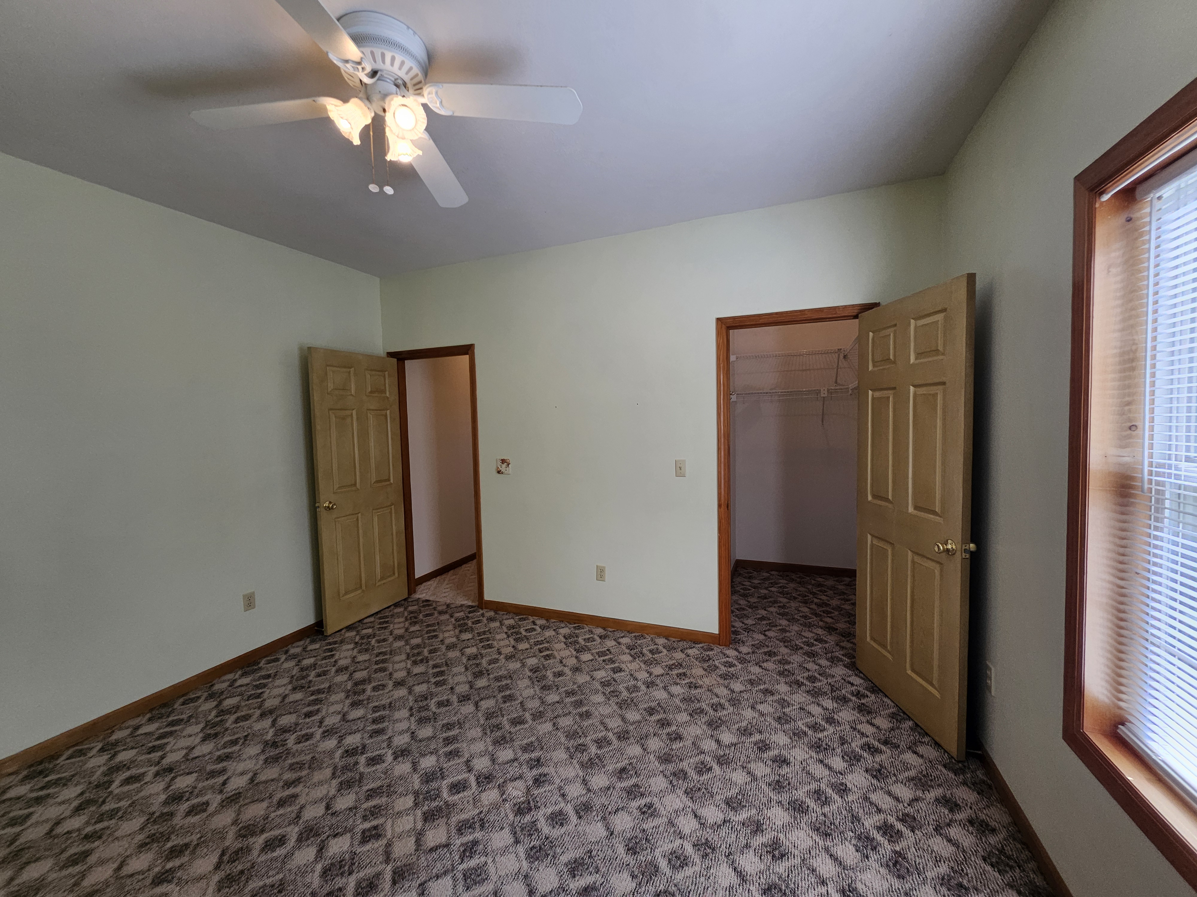 Aurora, Missouri, 65605, United States, 4 Bedrooms Bedrooms, ,2 BathroomsBathrooms,Residential,For Sale,1984470