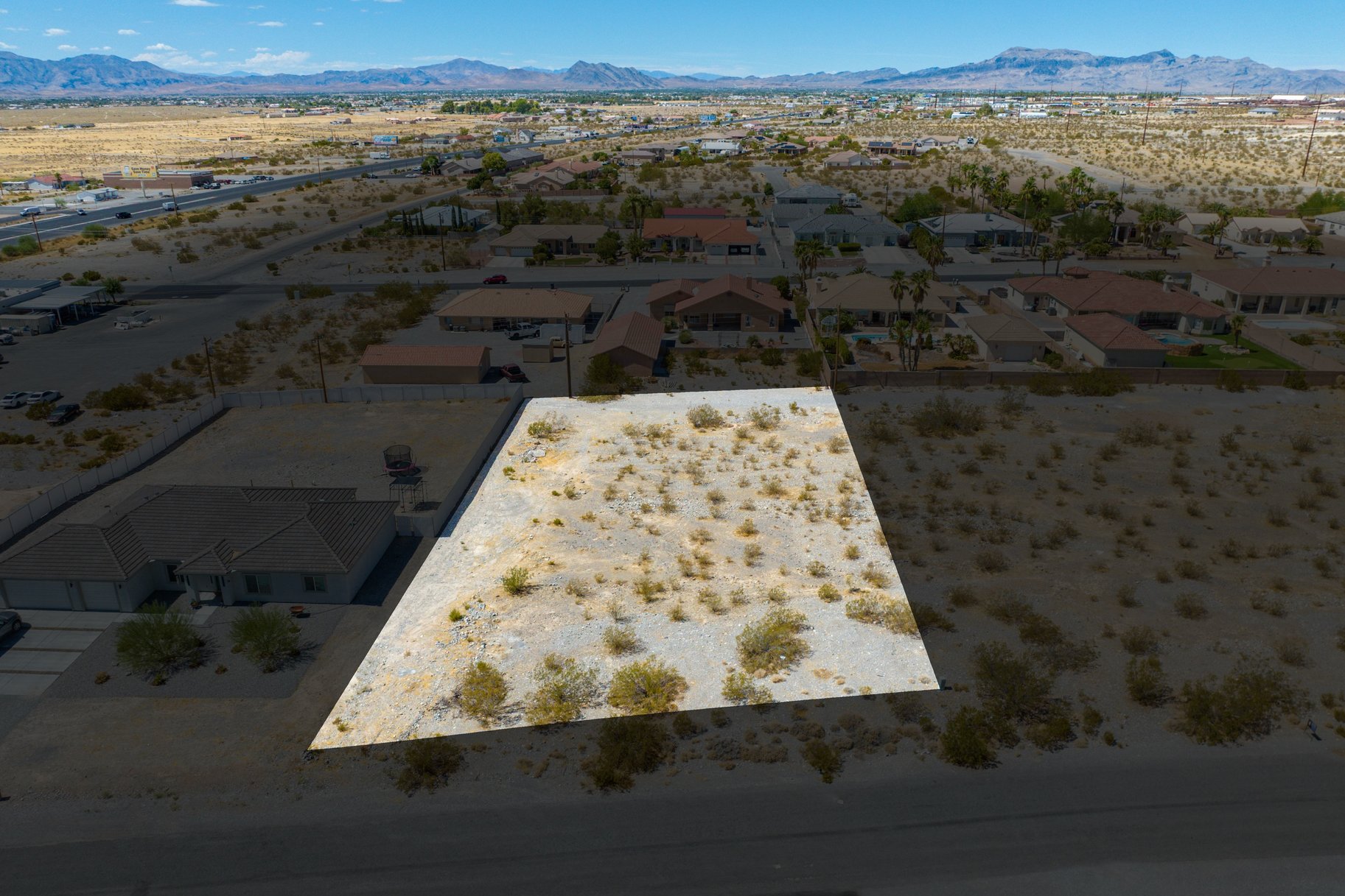  Expansive and Rare Oversized 0.58-Acre Parcel - 物件實景