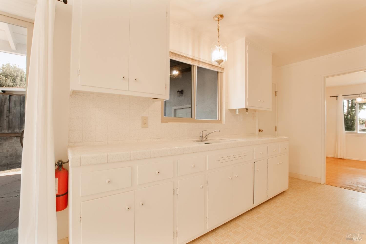 Vallejo, California, 94591, United States, 3 Bedrooms Bedrooms, ,2 BathroomsBathrooms,Residential,For Sale,1932094