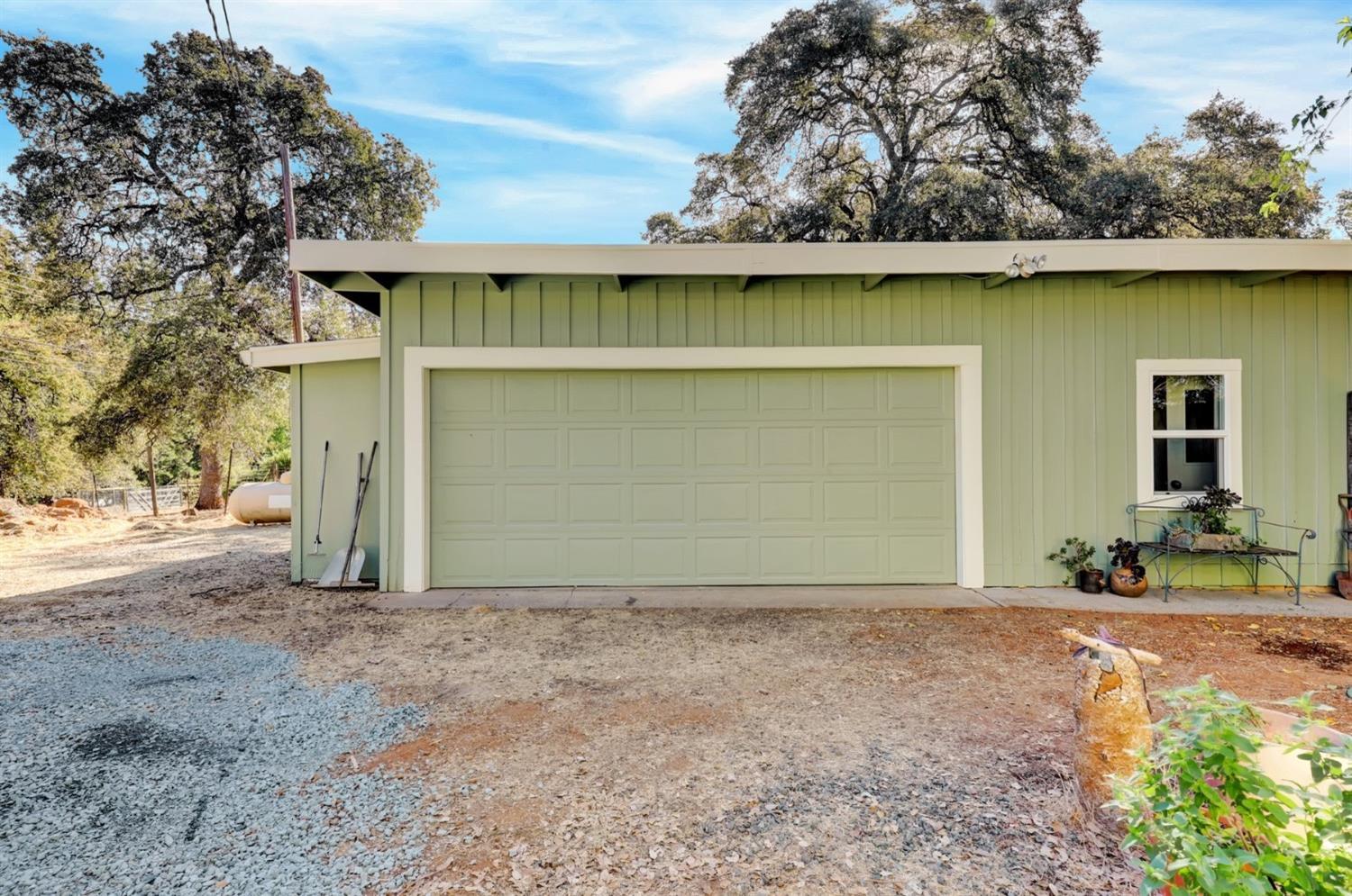 11709 Rough And Ready Road, Rough and Ready, California, 95975, United States, 2 Bedrooms Bedrooms, ,2 BathroomsBathrooms,Residential,For Sale,11709 Rough And Ready Road,1622564