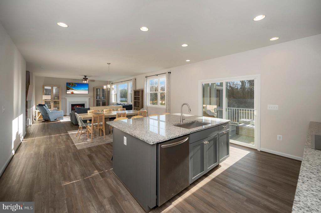 Fredericksburg, Virginia, 22406, United States, 4 Bedrooms Bedrooms, ,5 BathroomsBathrooms,Residential,For Sale,2002501