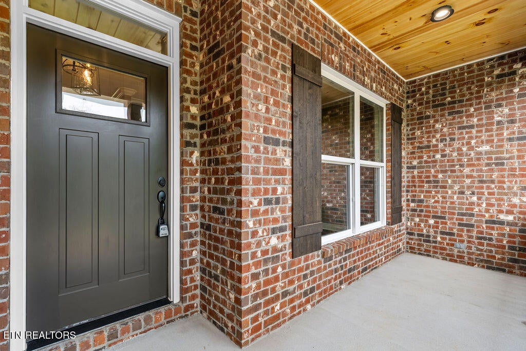 Lenoir City, Tennessee, 37771, United States, 3 Bedrooms Bedrooms, ,2 BathroomsBathrooms,Residential,For Sale,1838610