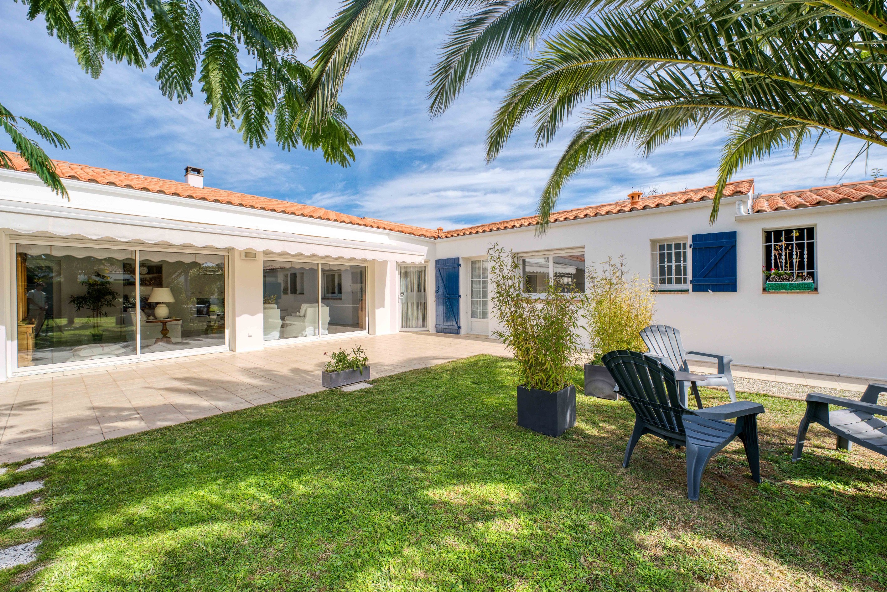  4 BEDROOM HOUSE IN THE HEART OF ST PIERRE D