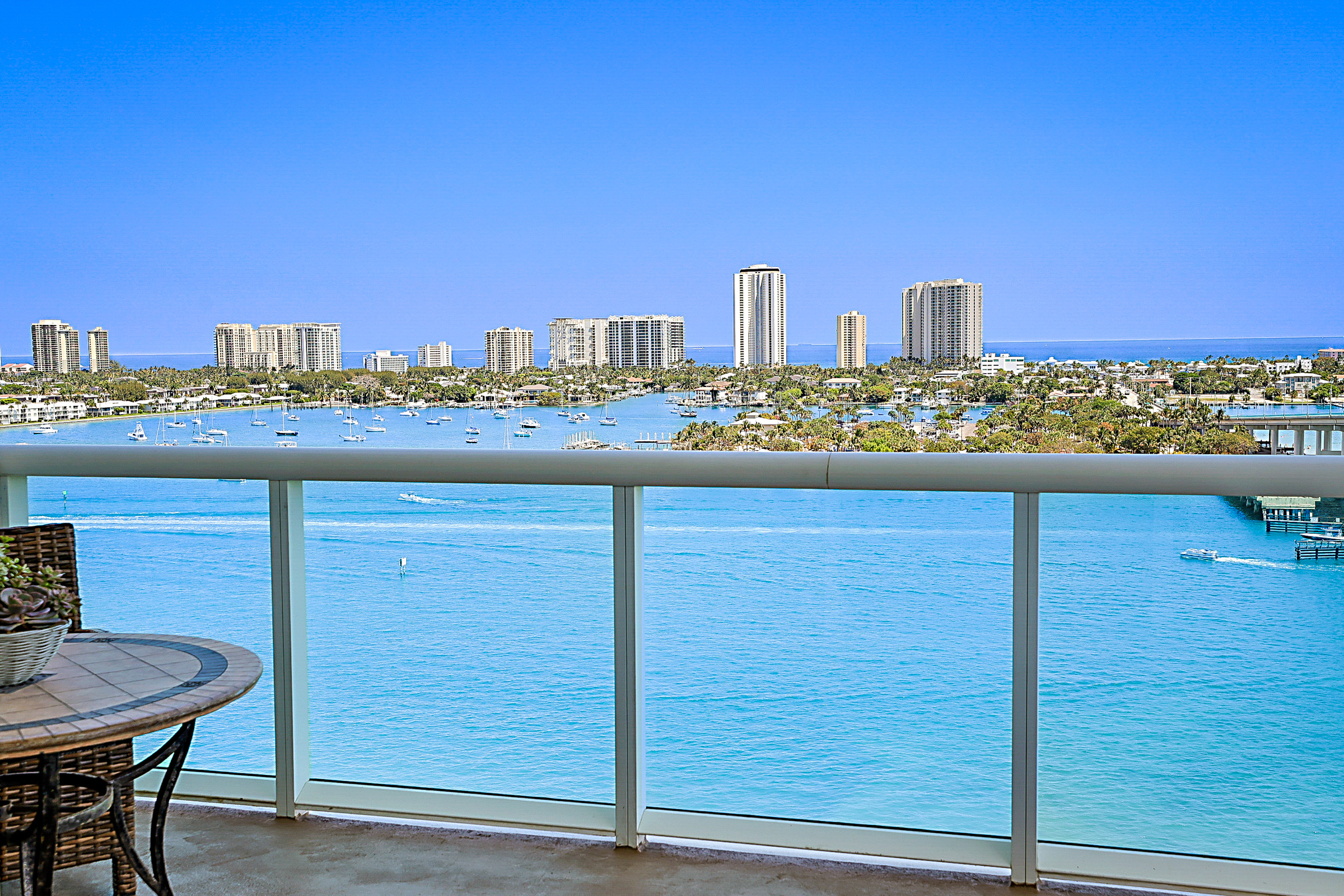  2640 Lake Shore Drive, Riviera Beach, FL, 33404 - 物件實景