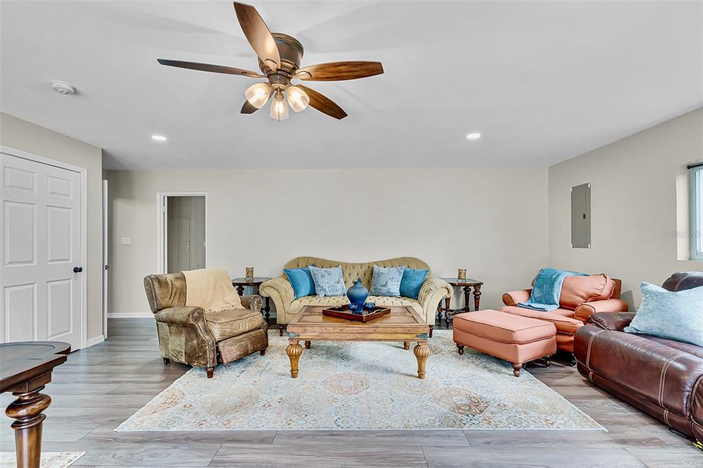 Geneva, Florida, 32732, United States, 3 Bedrooms Bedrooms, ,2 BathroomsBathrooms,Residential,For Sale,1897642