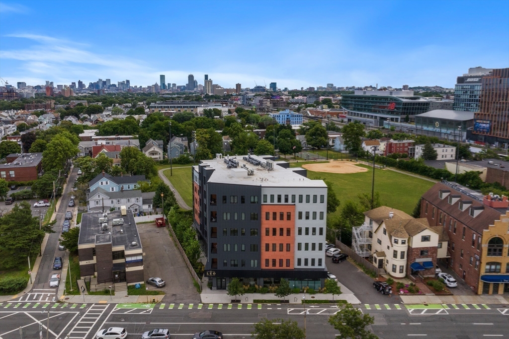 Boston, Massachusetts, 02135, United States, 2 Bedrooms Bedrooms, ,2 BathroomsBathrooms,Residential,For Sale,1981141