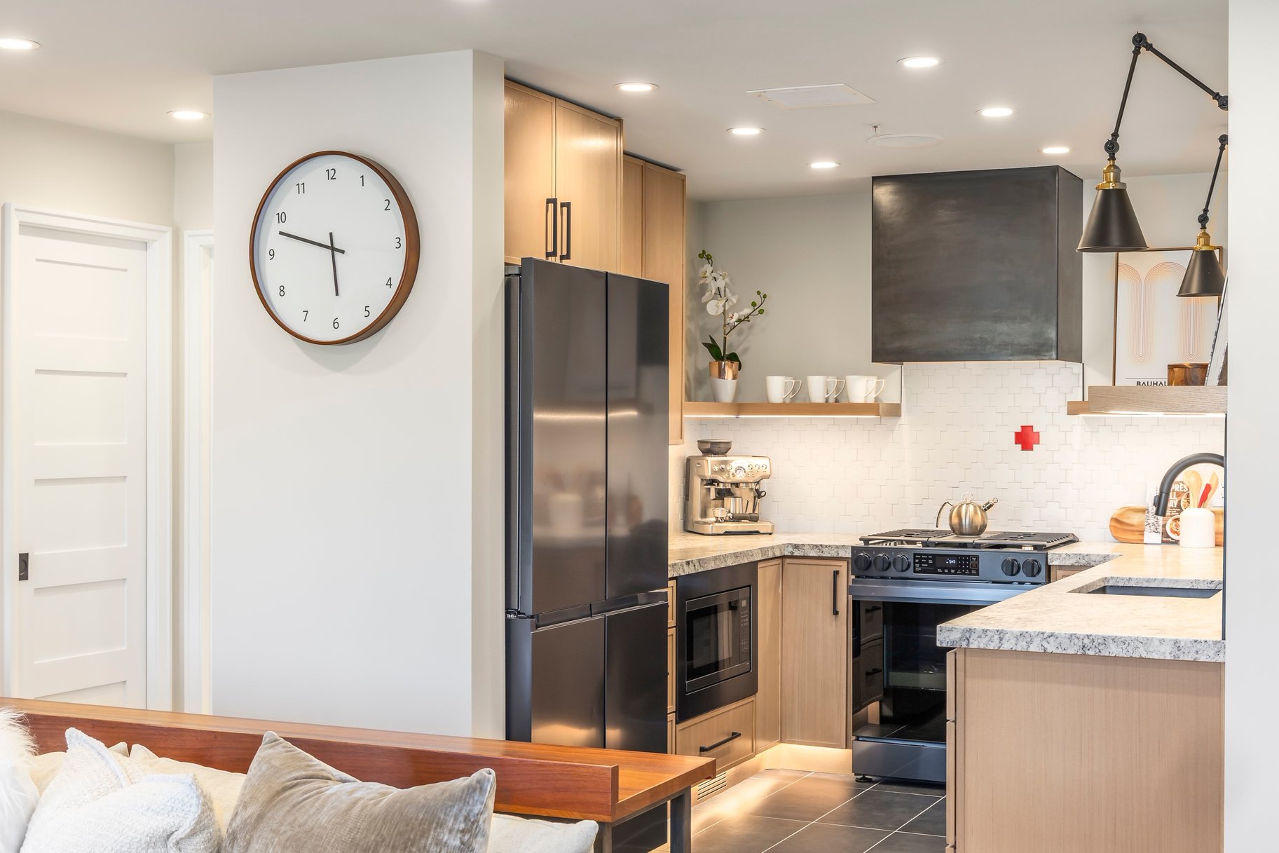  Fully Reimagined Ski-In/Ski-Out Condo — Smart Home Features - 物件實景