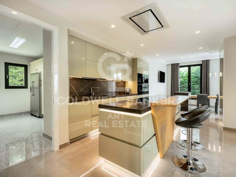Marbella, Andalusia, ES, 6 Bedrooms Bedrooms, ,6 BathroomsBathrooms,Residential,For Sale,1821487