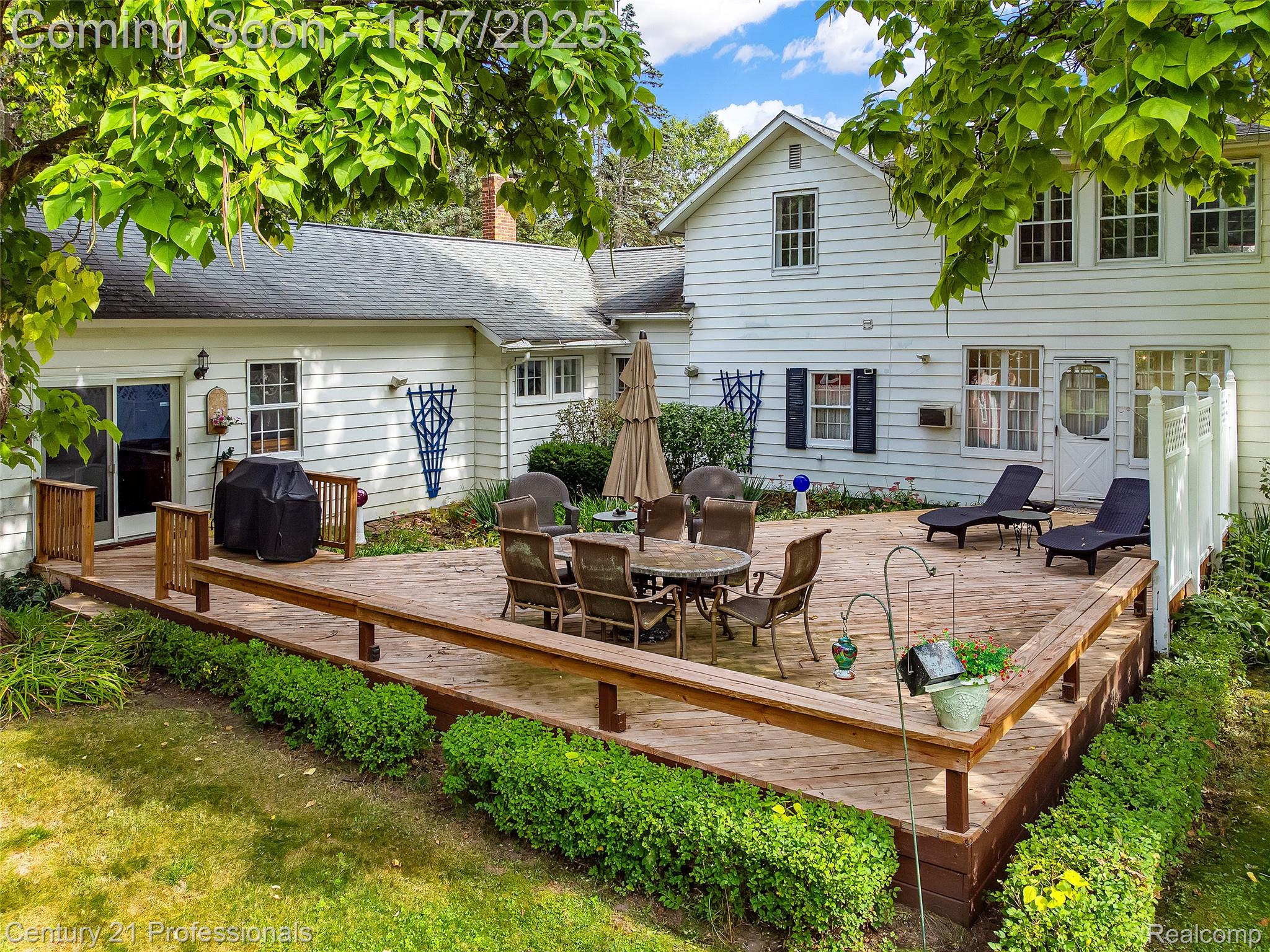 Clarkston, Michigan, 48348, United States, 4 Bedrooms Bedrooms, ,2 BathroomsBathrooms,Residential,For Sale,1987111