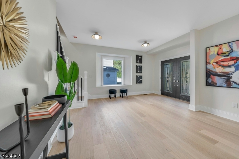 Montclair Twp., New Jersey, 07042, United States, 6 Bedrooms Bedrooms, ,5 BathroomsBathrooms,Residential,For Sale,1947111