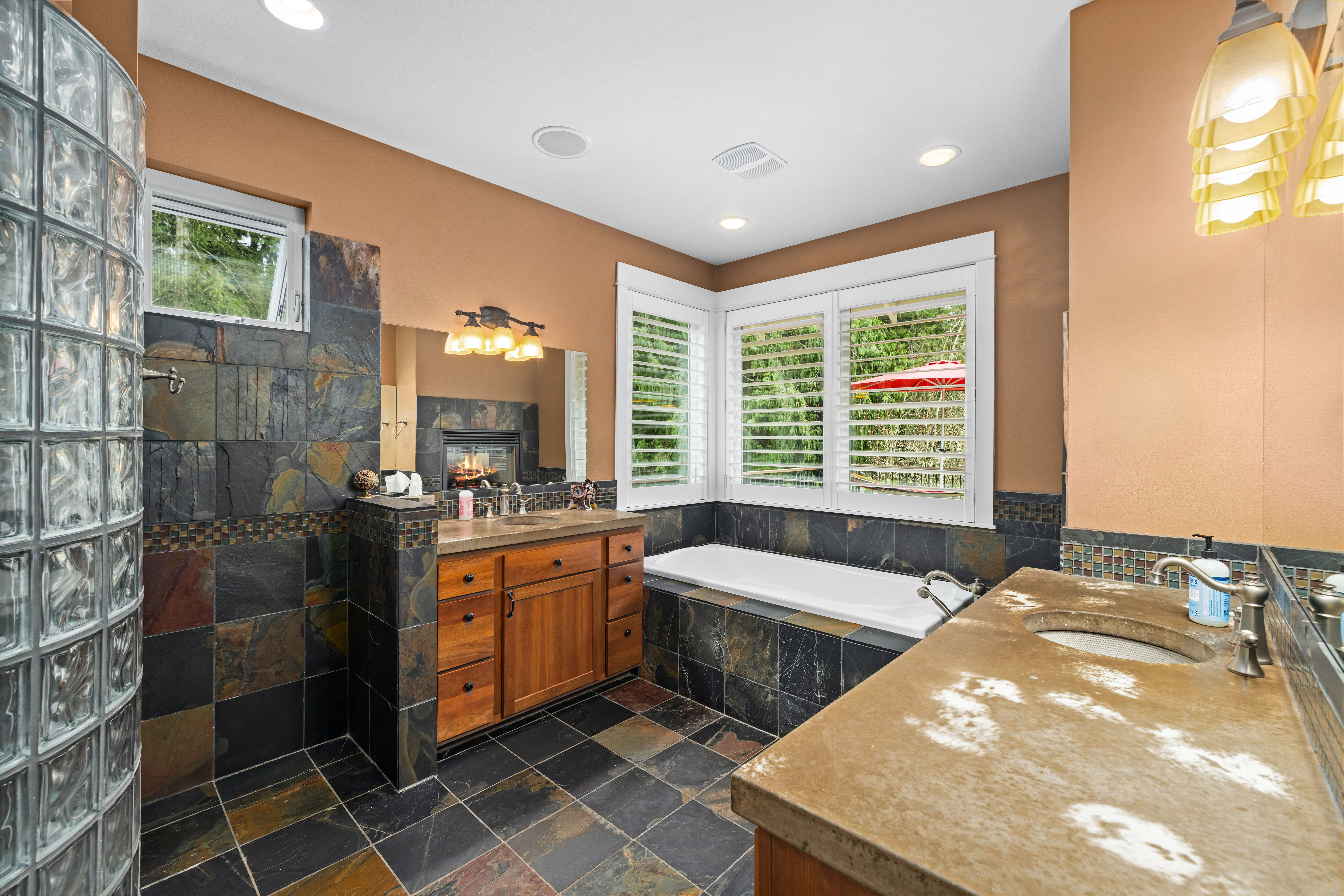  4727 NE Rova Rd, Poulsbo, WA 98370 - 物件實景