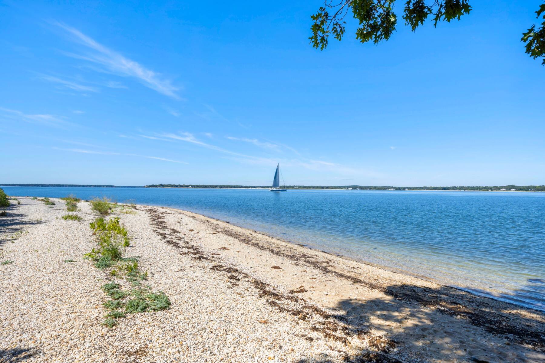  Spectacular Waterfront On the Bluff in North Haven - 物件實景