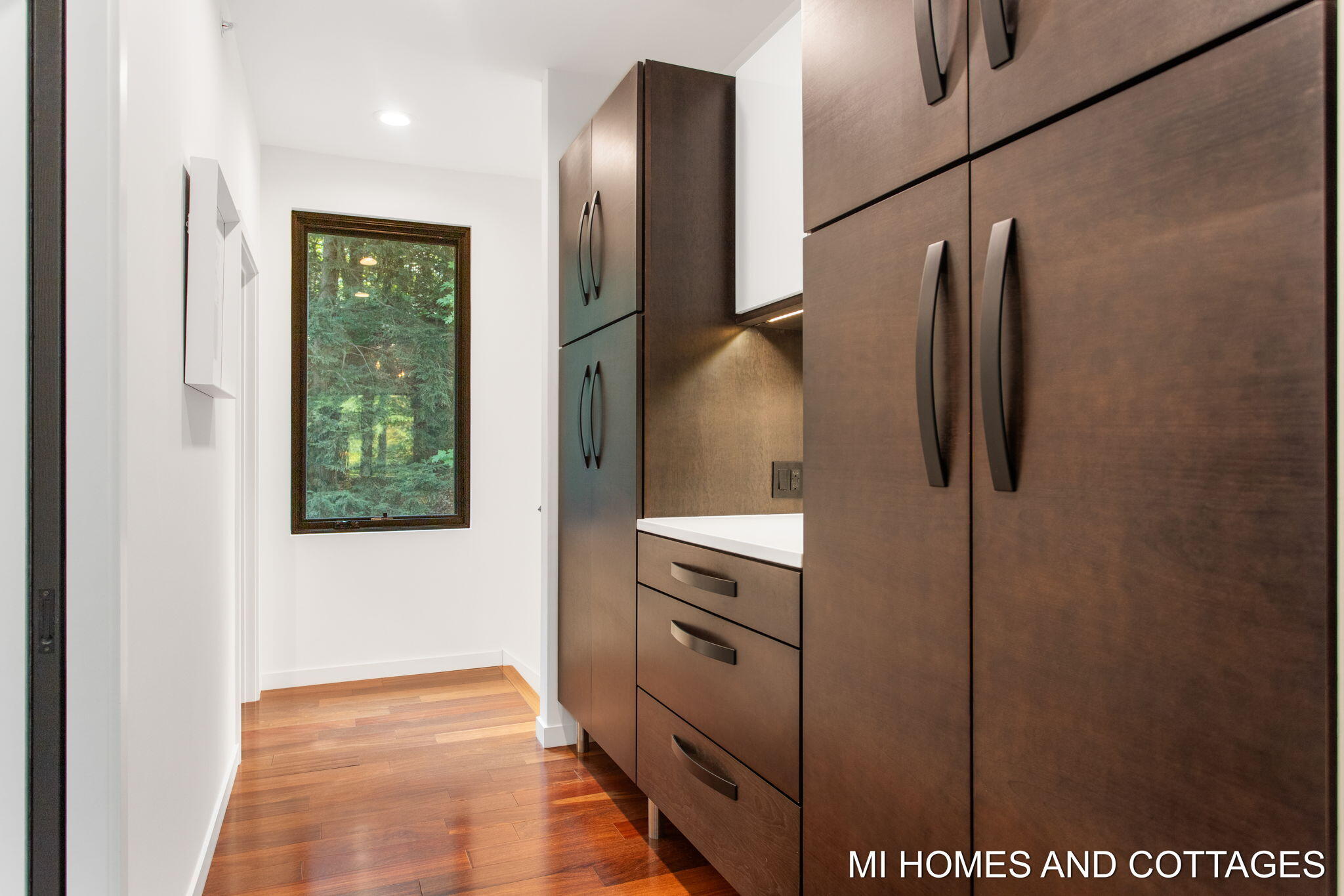 Saugatuck, Michigan, 49453, United States, 4 Bedrooms Bedrooms, ,4 BathroomsBathrooms,Residential,For Sale,1826741
