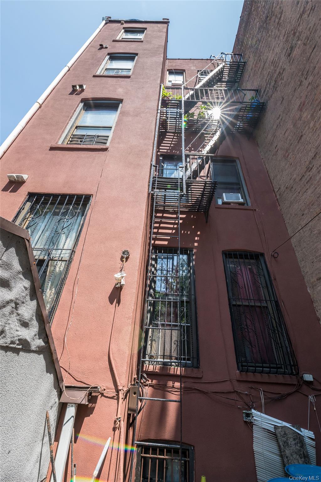 Brooklyn, New York, 11233, United States, 15 Bedrooms Bedrooms, ,6 BathroomsBathrooms,Residential,For Sale,1918817