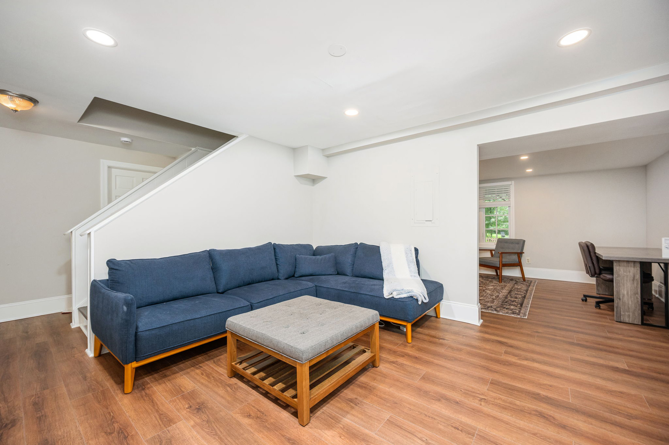  Exceptional Home Nestled on 0.83+/- Acre Picturesque Corner Lot - 物件實景
