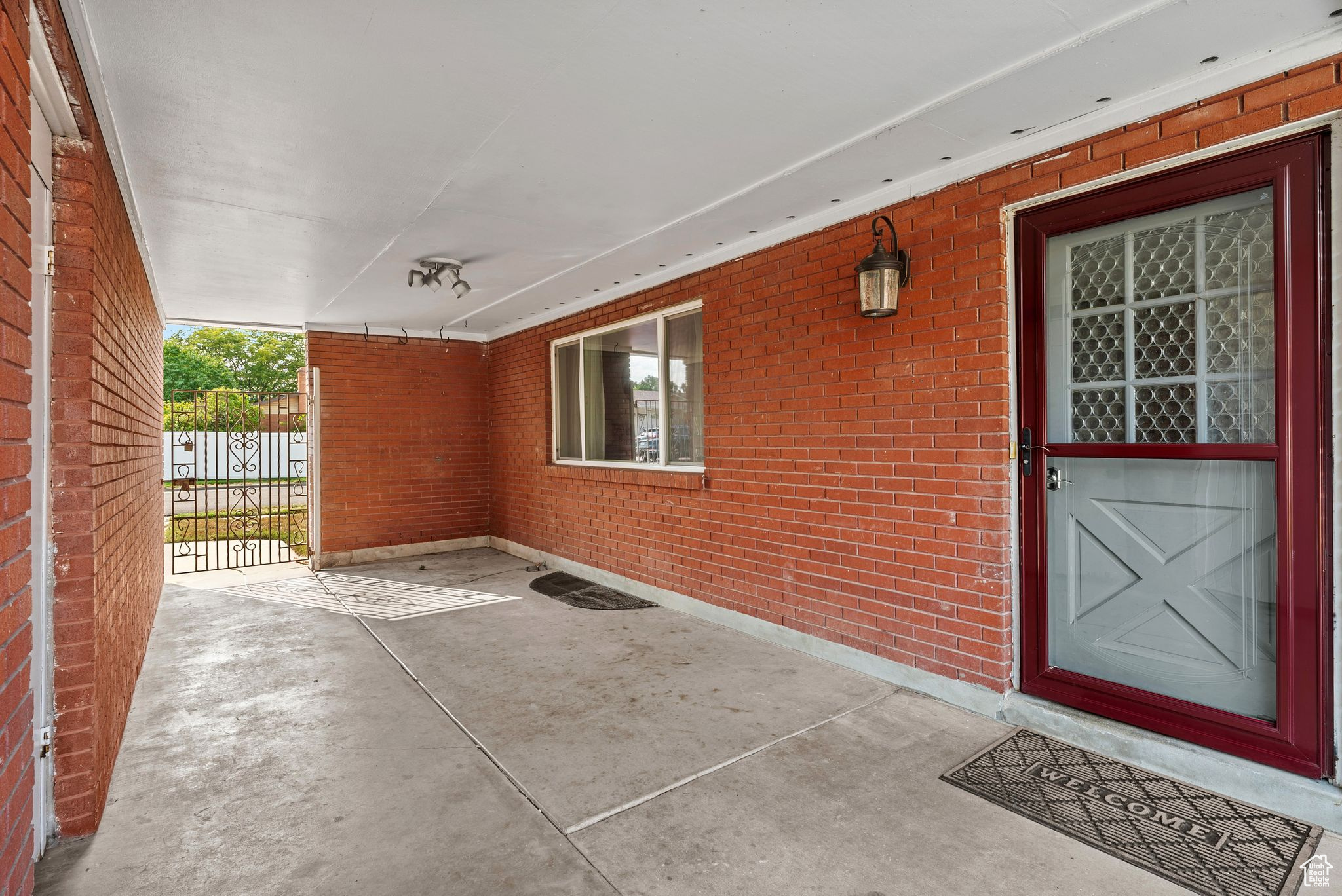 Taylorsville, Utah, 84129, United States, 5 Bedrooms Bedrooms, ,1 BathroomBathrooms,Residential,For Sale,1957642